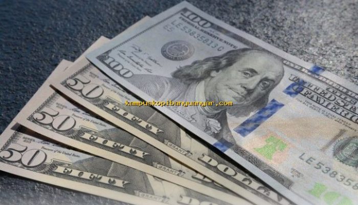 Dolar AS Anjlok Saat Pendapatan Nvidia Melonjak Tajam!