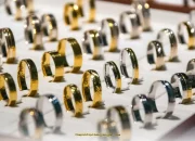 Emas 24 Karat Tembus Rp2,590 Juta per Gram Hari Ini, Begini Analisisnya!