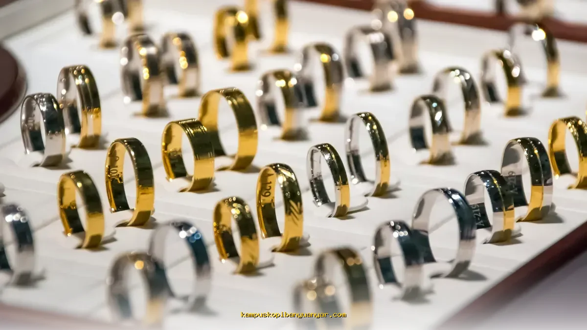 Emas 24 Karat Tembus Rp2,590 Juta per Gram Hari Ini, Begini Analisisnya!