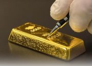 Emas Dunia Mengilap Terang, Harga Tembus Level Tertinggi!