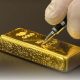 Emas Dunia Mengilap Terang, Harga Tembus Level Tertinggi!