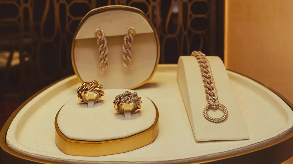 Daftar Harga Emas Perhiasan 24 Karat Hari Ini 12 Februari 2026: Termurah Rp468.000 per Gram