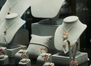 Harga Emas Perhiasan Hari Ini 8 Februari 2026: Variasi Harga Ukuran 24 Karat di Penghujung Pekan