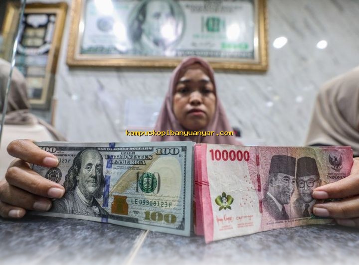 Rupiah Anjlok Lagi, Sentuh Level Rp16.829 per USD!
