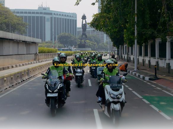 Bonus Hari Raya Bikin Mitra Ojol Makin Semangat!