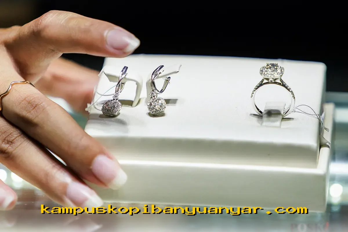 Emas 24 Karat Hari Ini 14 Maret 2026 Makin Murah, Harga Per Gramnya Turun Jadi Rp2.645.000!