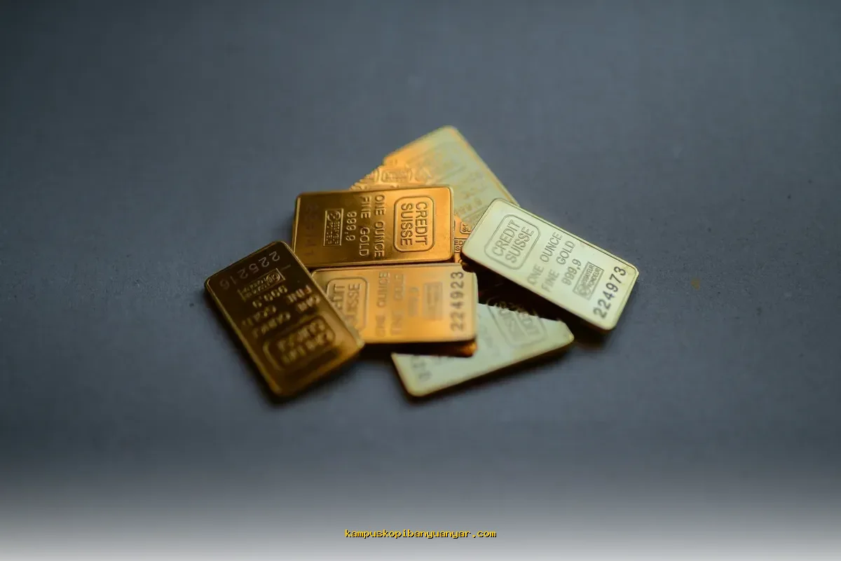 Emas Antam Anjlok Tajam! Harga Terkoreksi Signifikan pada Rabu 4 Maret 2026, Ini Kata Ahli!