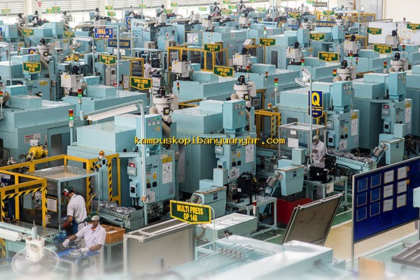 Kemenperin Waspadai Ancaman Konflik Timur Tengah, Siapkan Strategi Kuat Lindungi Industri Nasional!