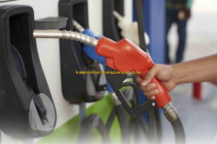 Mengapa RI Tak Buru-buru Naikkan Harga BBM Bersubsidi Meski Geopolitik Timur Tengah Memanas?